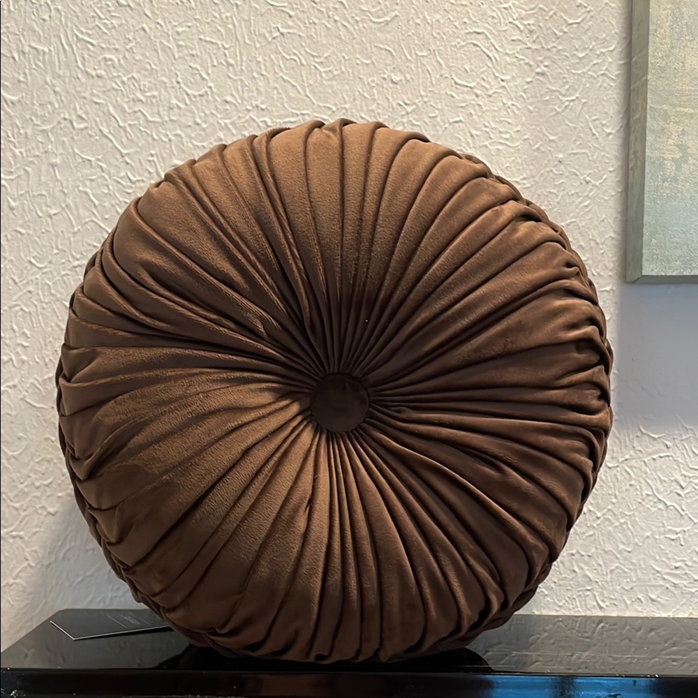 J. QUEEN New York Madeira Tufted Chocolate Round Pillow, NWT
